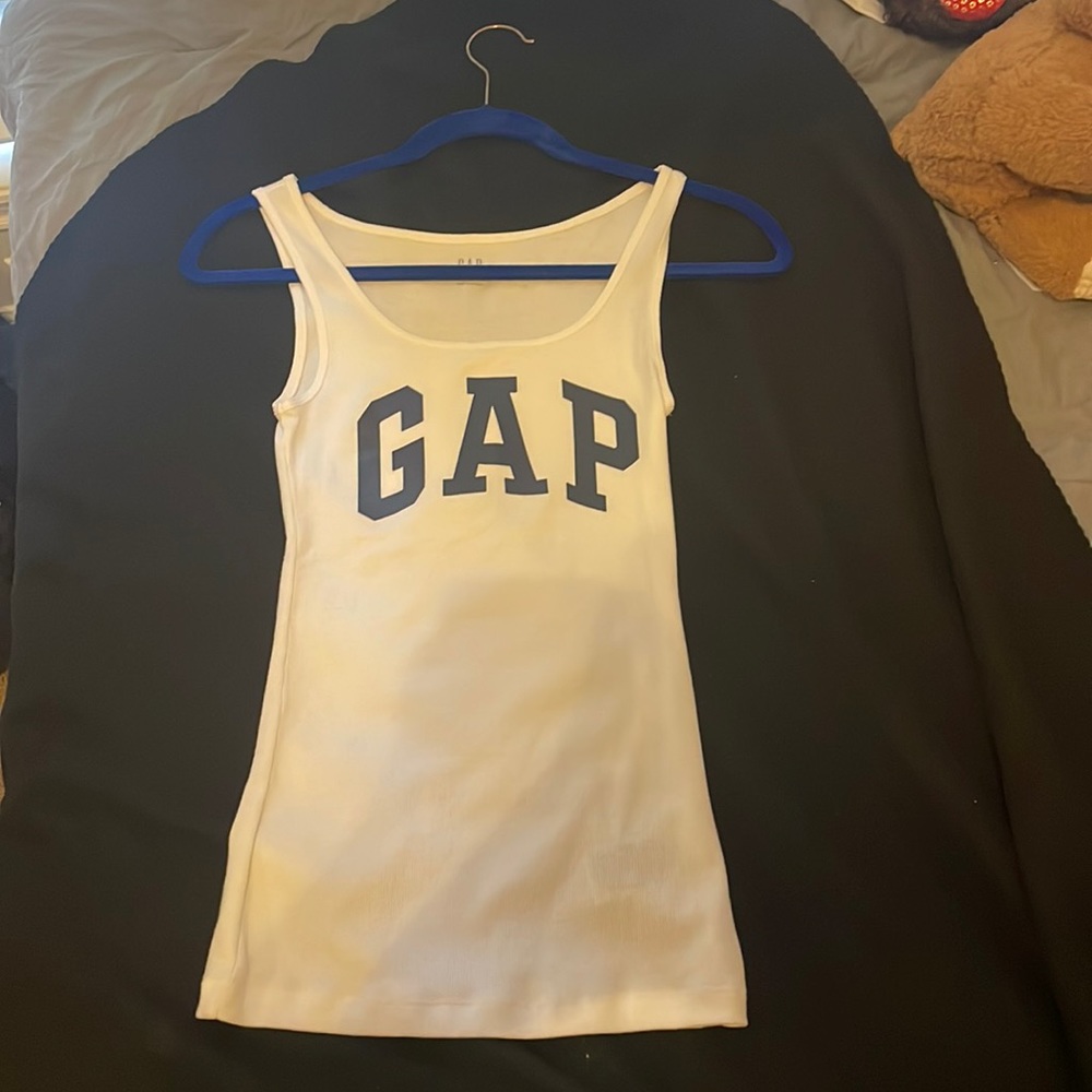 Women’s vintage GAP wife beater/tank